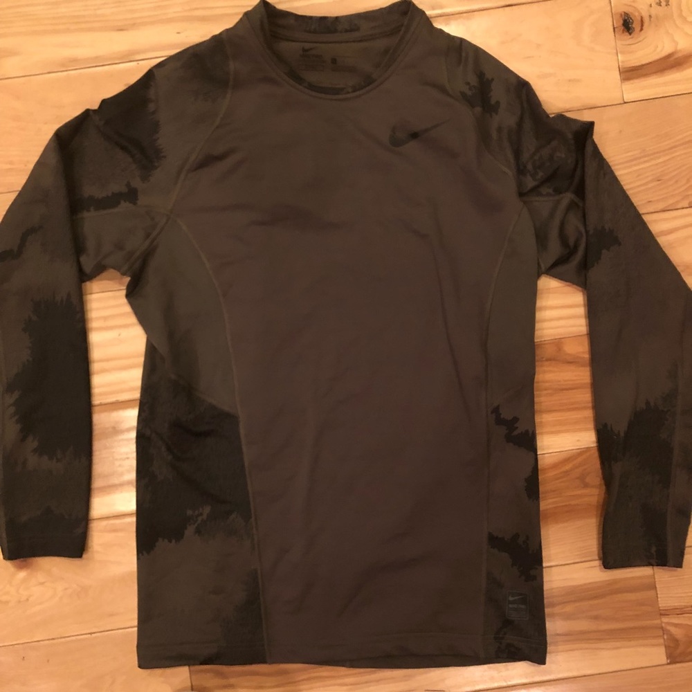 Men’s Nike Pro hyperwarm fitted shirt